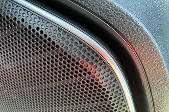 MG MOTOR UK HS, , hi-res