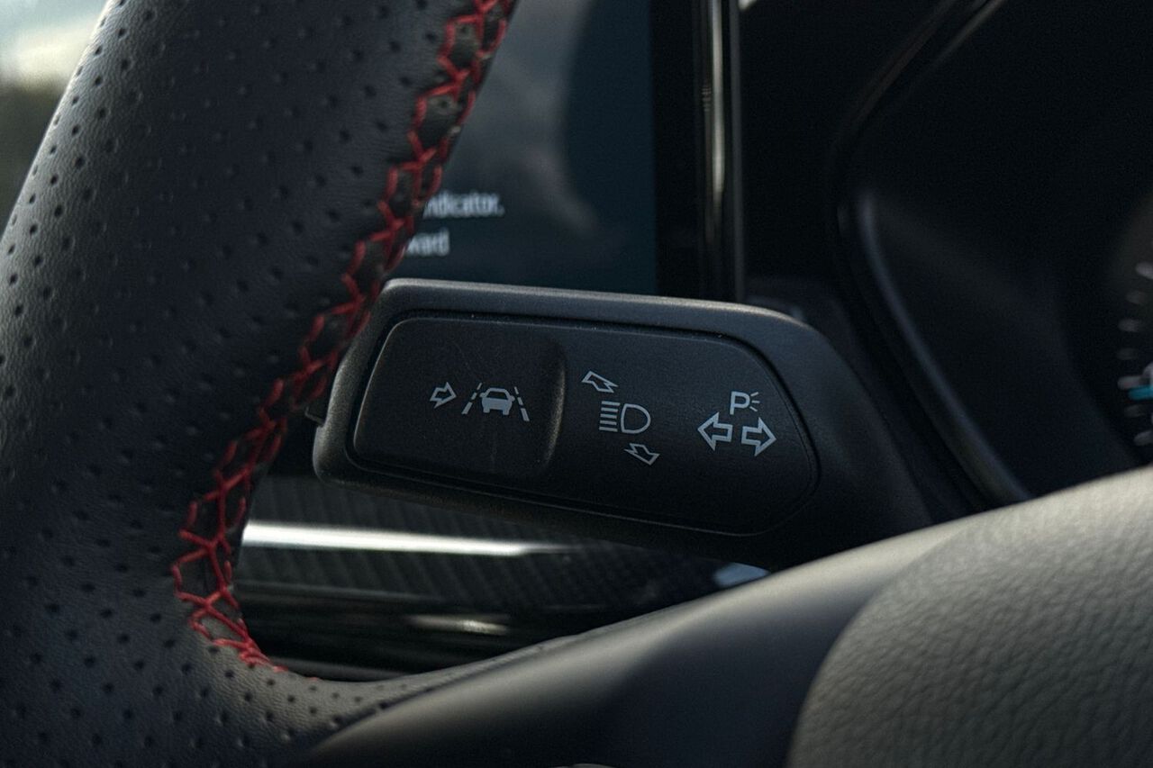 FORD FOCUS, , hi-res