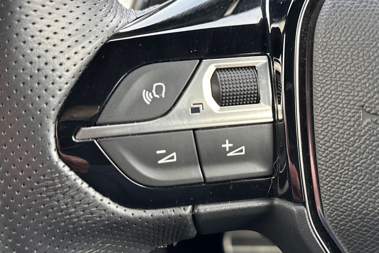 PEUGEOT 208, , hi-res