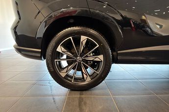 MG MOTOR UK HS, , hi-res