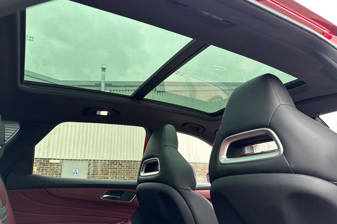 MG MOTOR UK HS, , hi-res