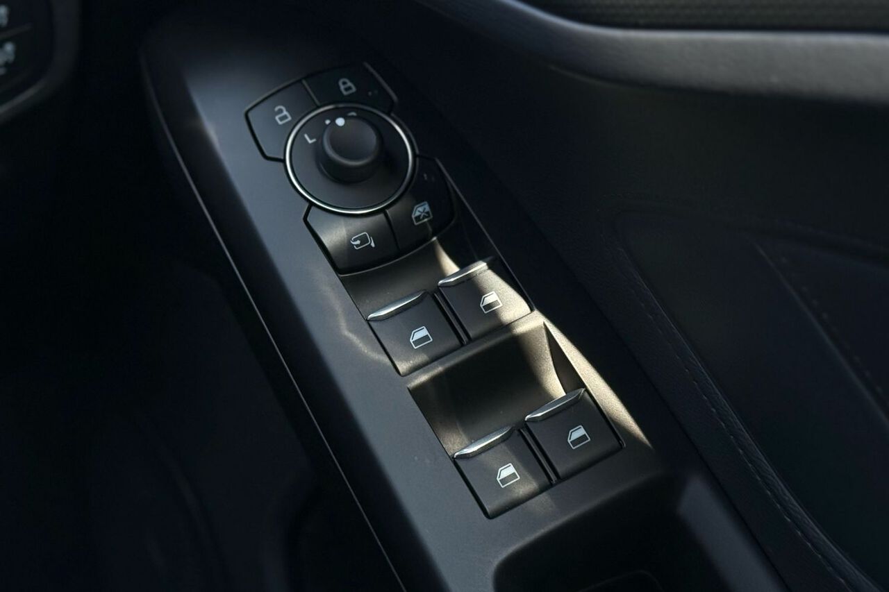 FORD FOCUS, , hi-res
