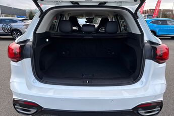 MG MOTOR UK HS, , hi-res