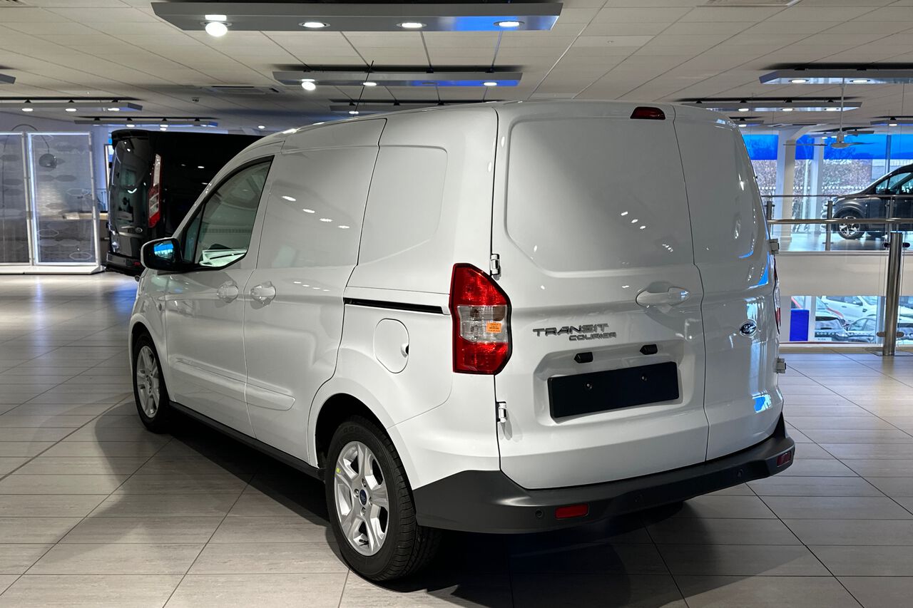 FORD TRANSIT COURIER, , hi-res