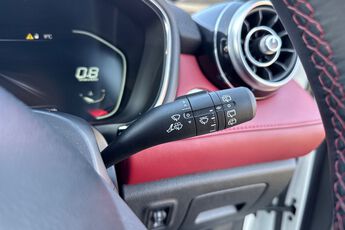 MG MOTOR UK HS, , hi-res