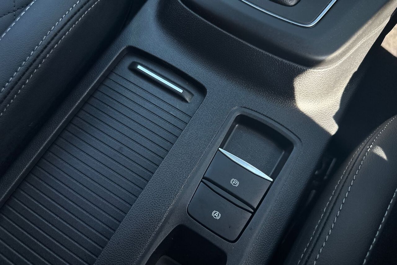 FORD FOCUS, , hi-res