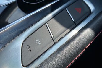 MG MOTOR UK HS, , hi-res
