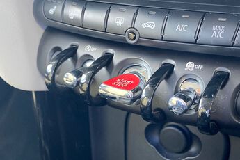 MINI HATCHBACK, , hi-res