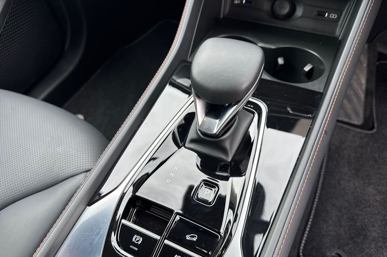 MG MOTOR UK HS, , hi-res