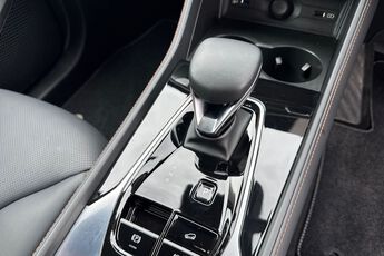 MG MOTOR UK HS, , hi-res