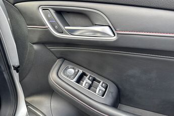 MG MOTOR UK HS, , hi-res