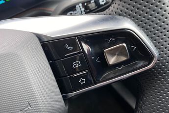 MG MOTOR UK HS, , hi-res