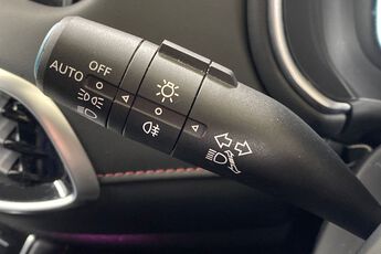 MG MOTOR UK HS, , hi-res