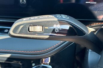 MG MOTOR UK HS, , hi-res