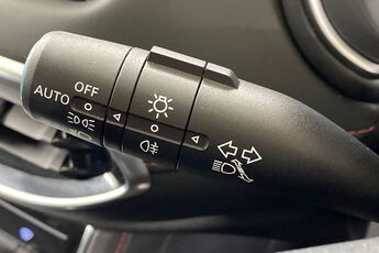 MG MOTOR UK HS, , hi-res