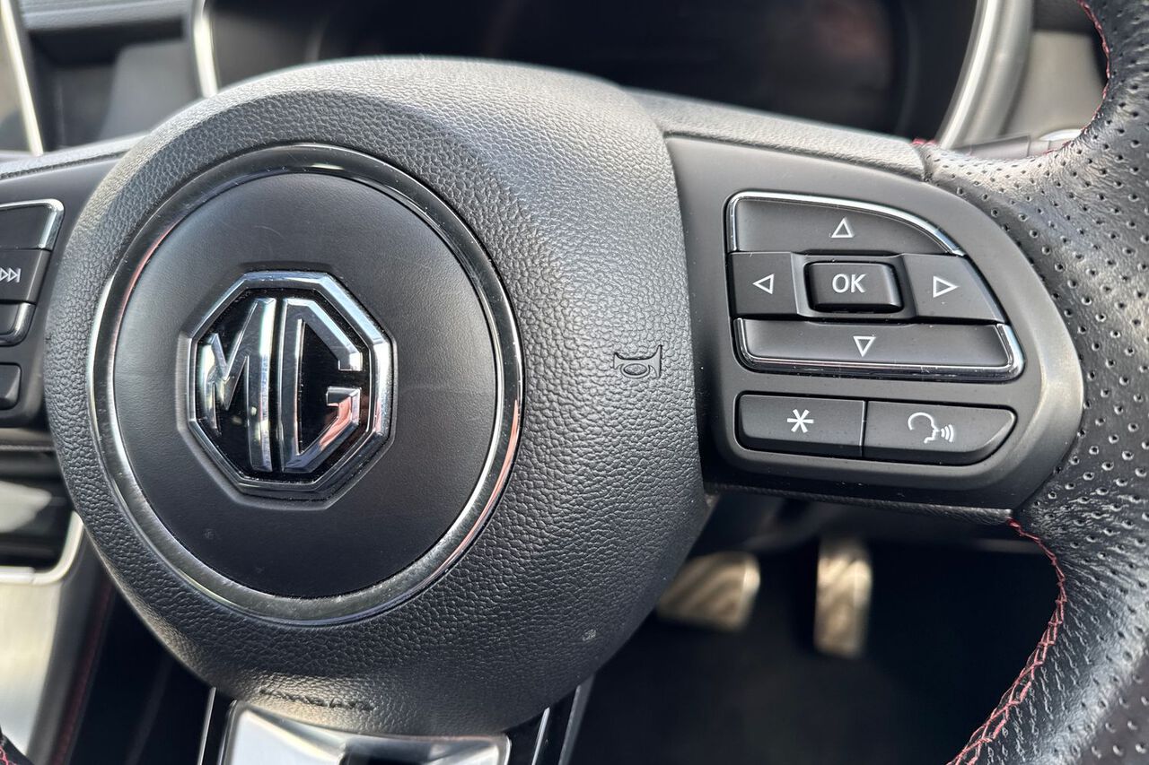 MG MOTOR UK HS, , hi-res
