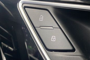 AUDI Q4, , hi-res