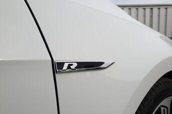 VOLKSWAGEN GOLF, , hi-res