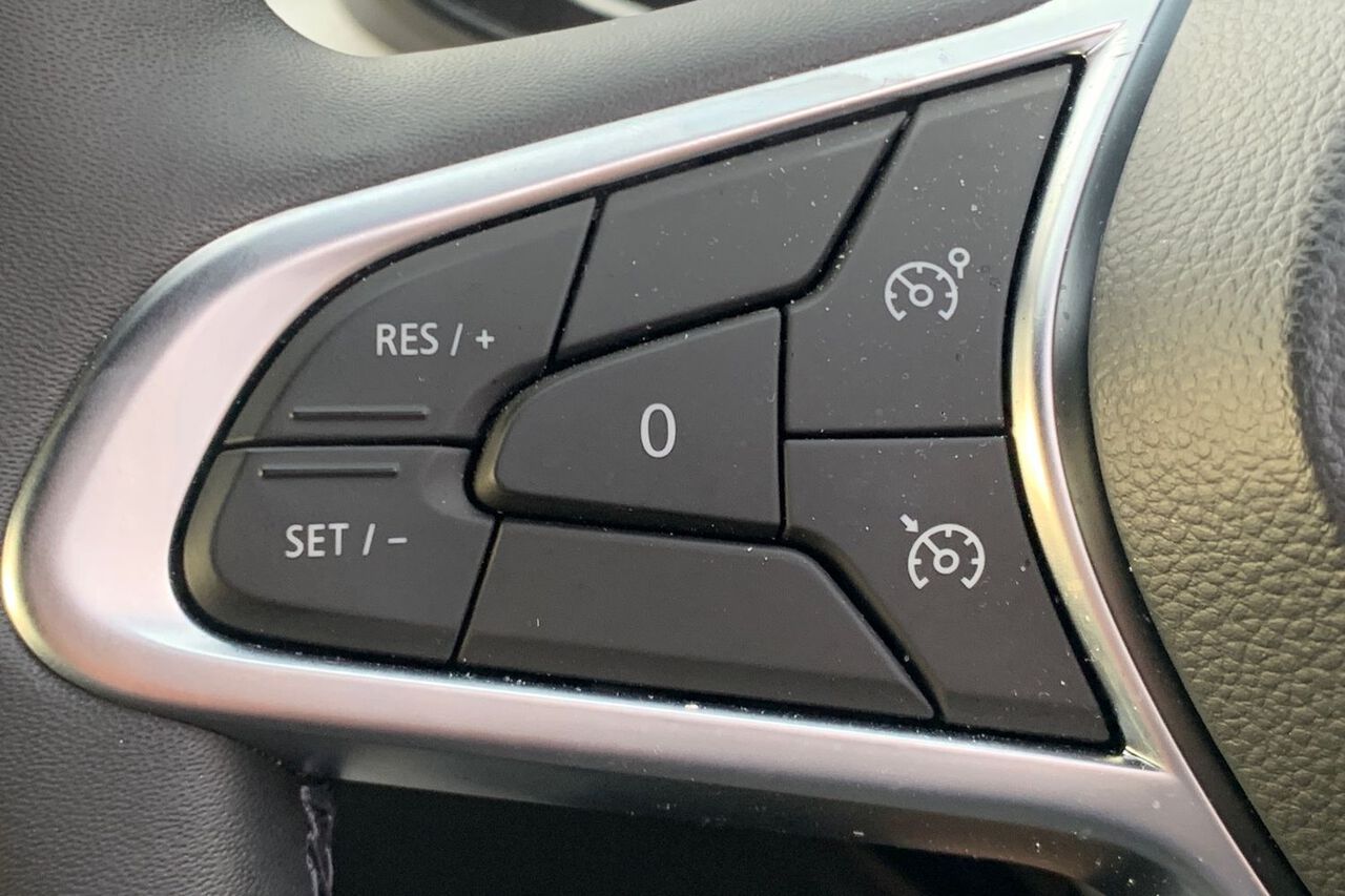 RENAULT CLIO, , hi-res