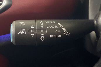 MG MOTOR UK HS, , hi-res