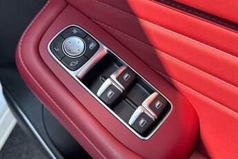 MG MOTOR UK HS, , hi-res