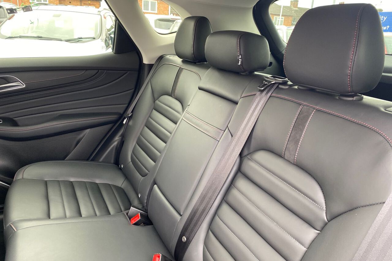 MG MOTOR UK HS, , hi-res
