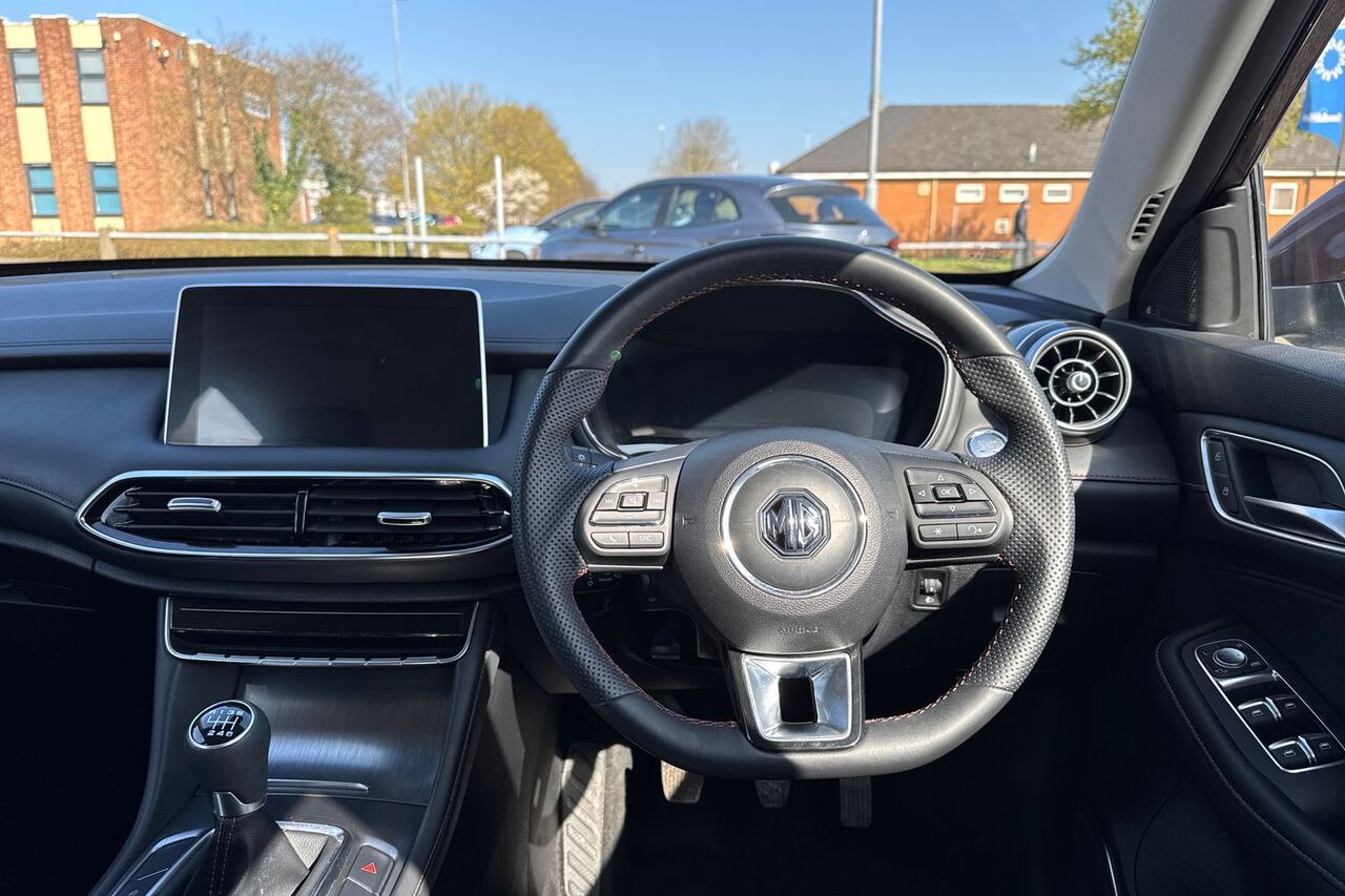 MG MOTOR UK HS, , hi-res