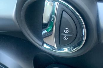 MINI HATCHBACK, , hi-res