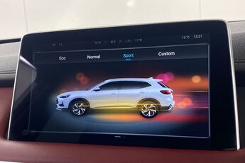 MG MOTOR UK HS, , hi-res