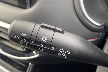 MG MOTOR UK HS, , hi-res