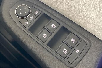 RENAULT CLIO, , hi-res