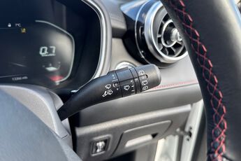 MG MOTOR UK HS, , hi-res