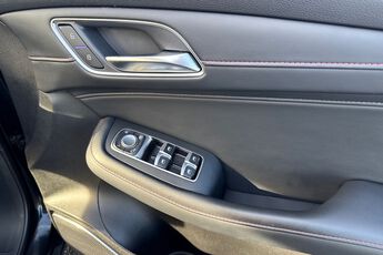 MG MOTOR UK HS, , hi-res