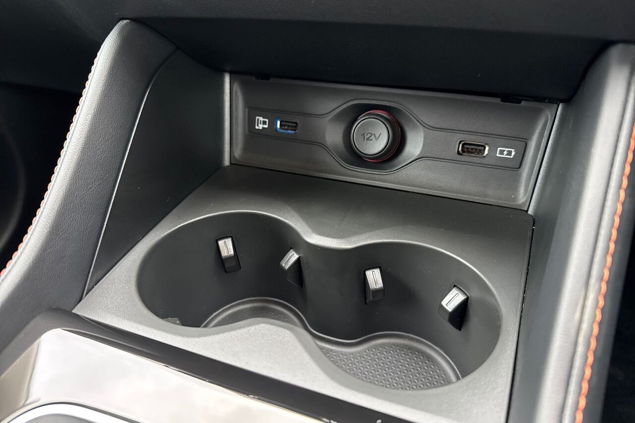 MG MOTOR UK HS, , hi-res