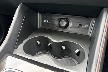 MG MOTOR UK HS, , hi-res