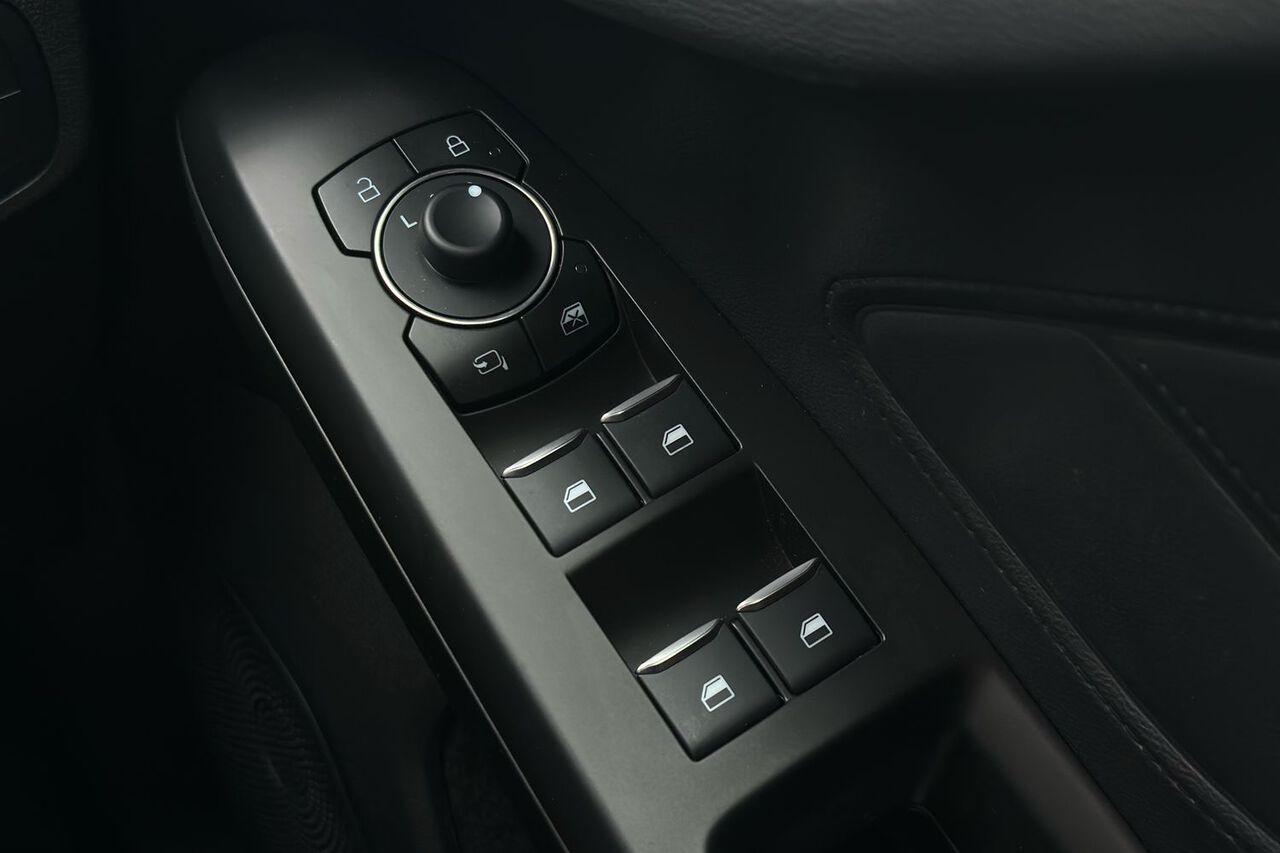 FORD FOCUS, , hi-res