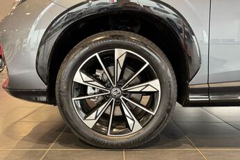 MG MOTOR UK HS, , hi-res