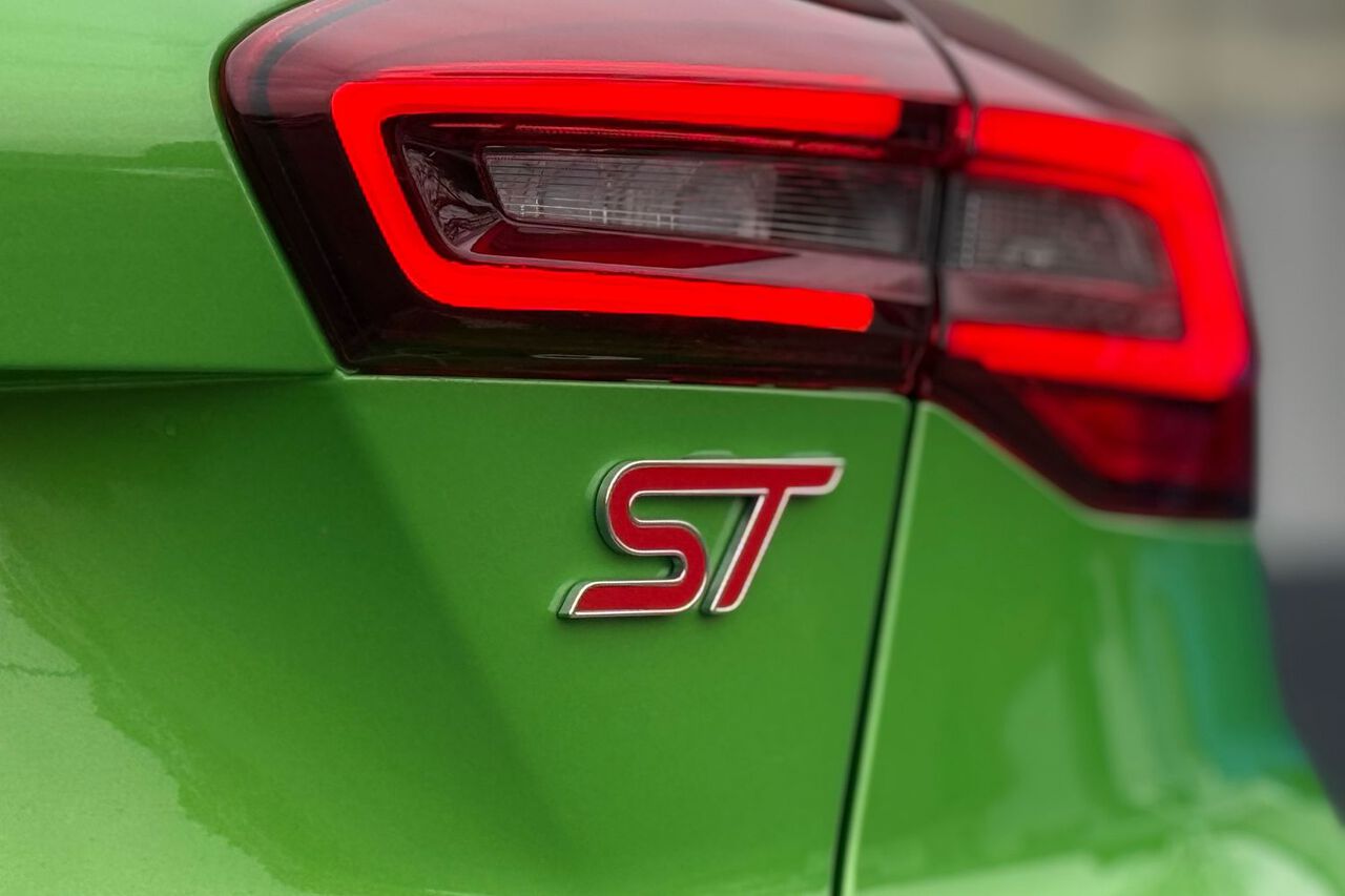FORD FOCUS, , hi-res