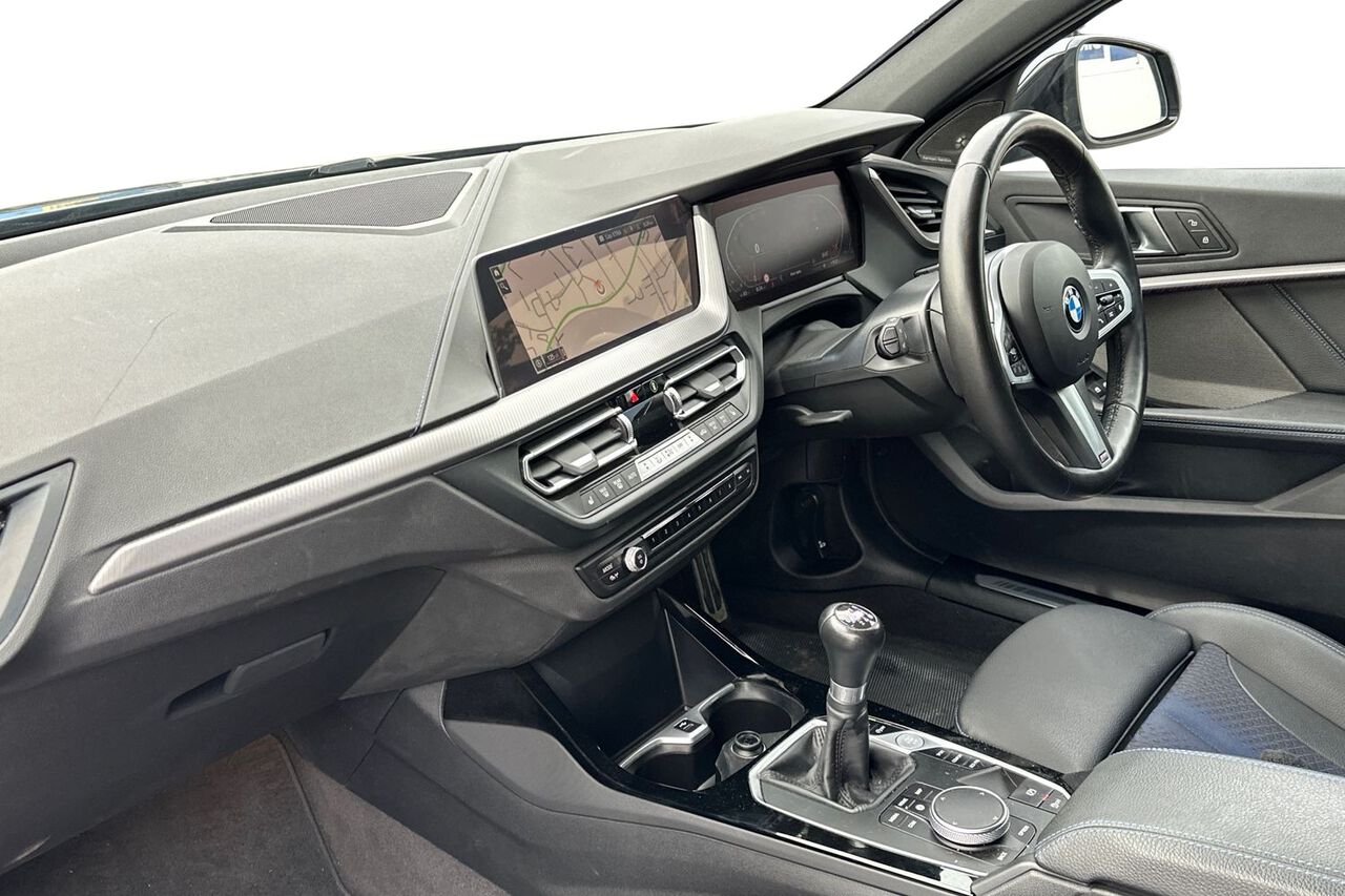 BMW 1 SERIES, , hi-res