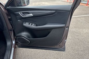 MG MOTOR UK HS, , hi-res