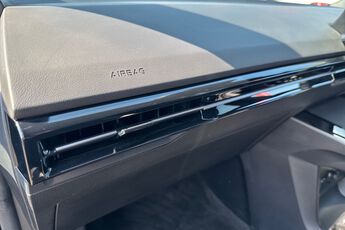 MG MOTOR UK MG4, , hi-res