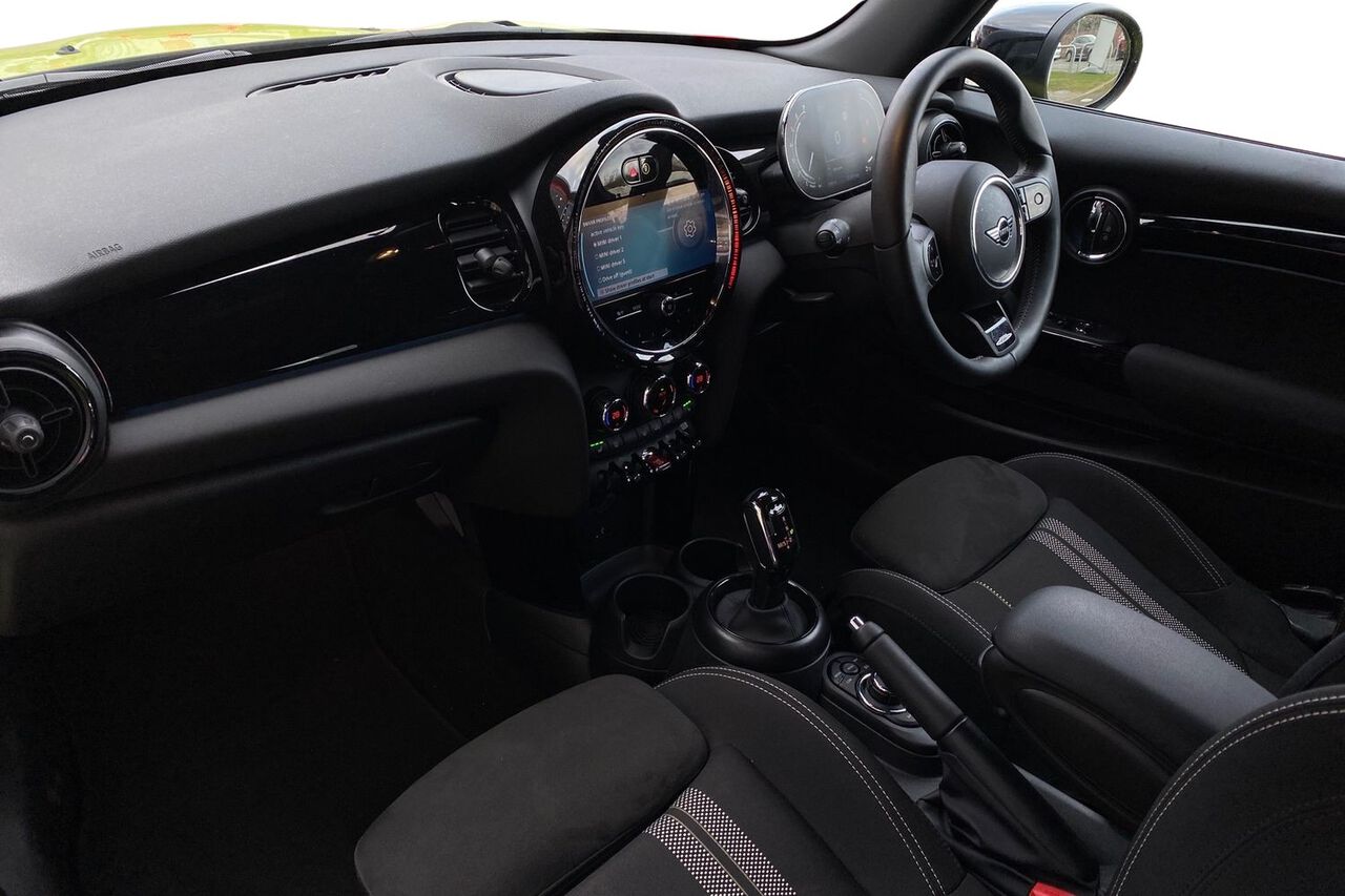 MINI HATCHBACK, , hi-res
