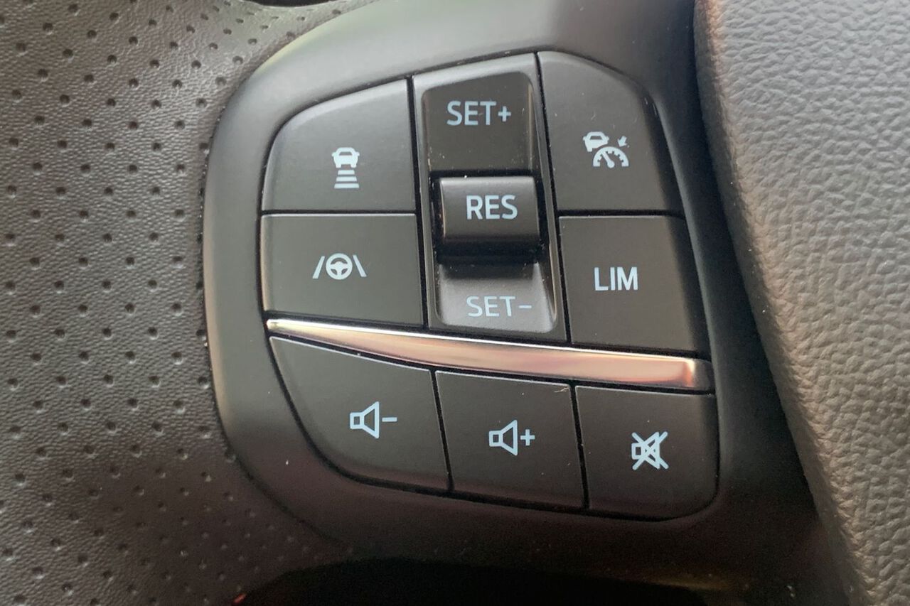 FORD KUGA, , hi-res