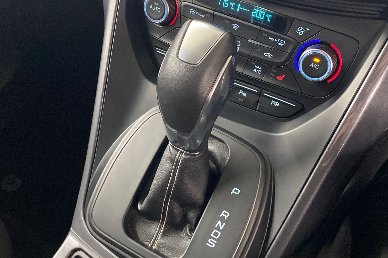 FORD KUGA VIGNALE, , hi-res