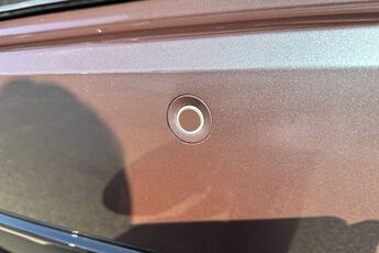 MG MOTOR UK HS, , hi-res