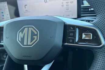 MG MOTOR UK HS, , hi-res