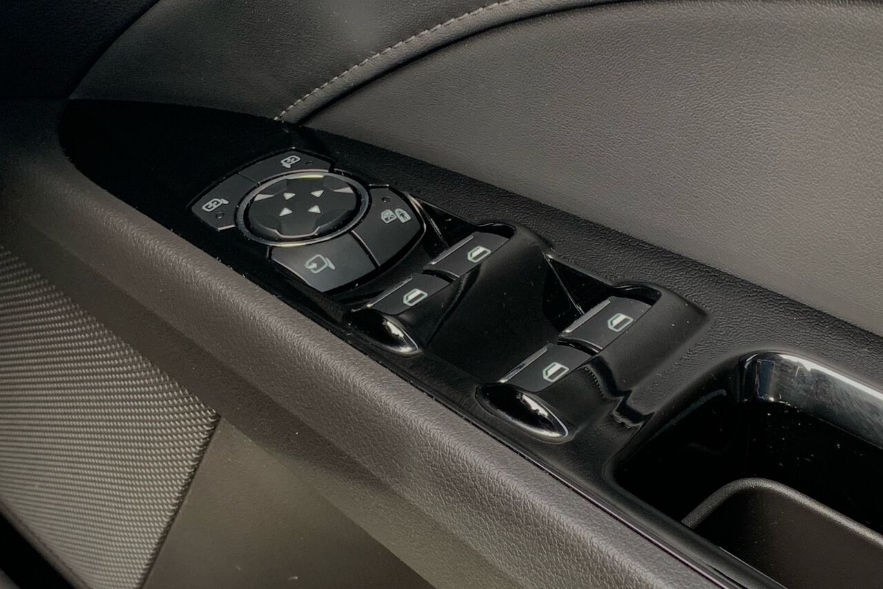 FORD MONDEO, , hi-res