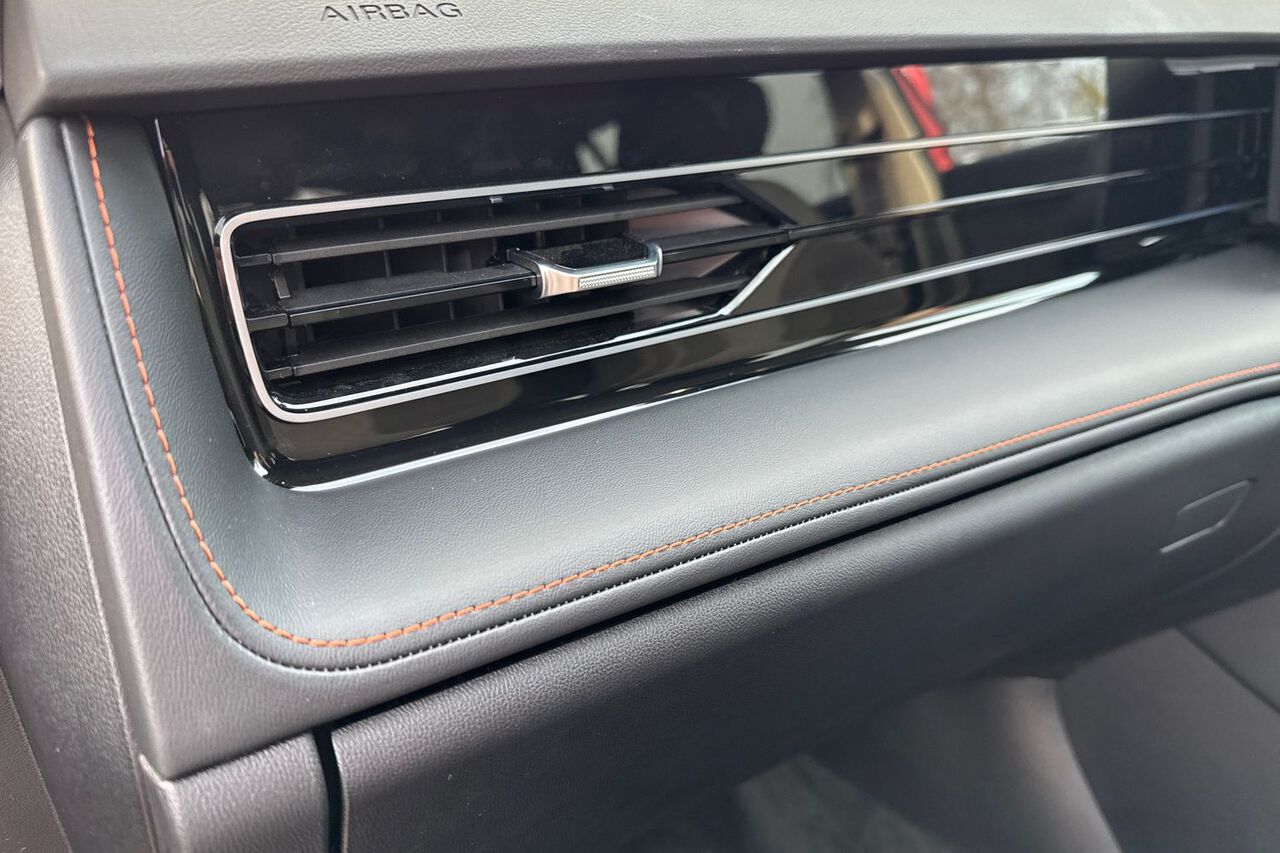 MG MOTOR UK HS, , hi-res