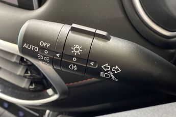 MG MOTOR UK HS, , hi-res