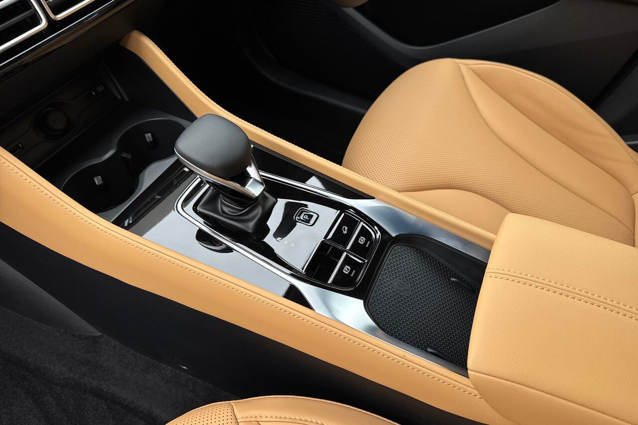 MG MOTOR UK HS, , hi-res